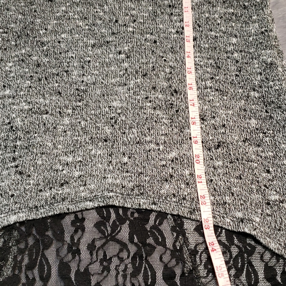 🌟4/$20 Black & white sweater with lace insert - Picture 6 of 8